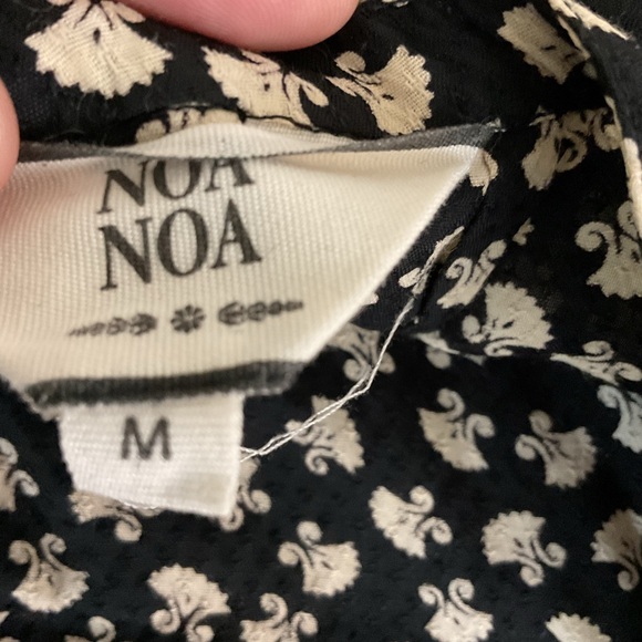 Elegant Black and White Floral A-Line Skirt Size M. Dainty Feminine MIDI Skirt - Picture 4 of 10